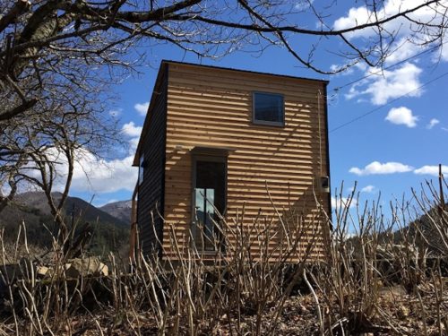 タイニーハウスで地域創生 山梨県小菅村の挑戦